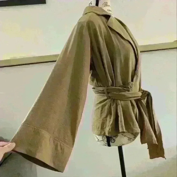 BANANA REPUBLIC | Women's WHSKY Wrap Front 3/4 Length Bell Sleeved Blaz… - Picture 2 of 4